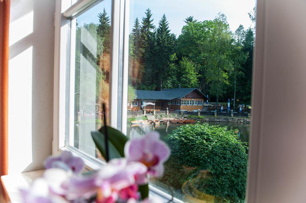 Hotel Gondelfahrt Kurort Jonsdorf Exterior photo